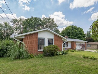 3880 Woodmere Ln, Kalamazoo, MI 49048