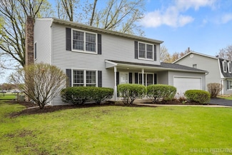 554 Carriage Hill Rd, Naperville, IL 60565