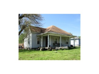 32745 W 83rd St, De Soto, KS 66018