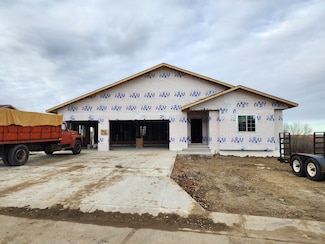 905 Surrey Ave, Surrey, ND 58785