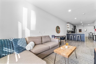 62 69th St Unit 304, Guttenberg, NJ 07093
