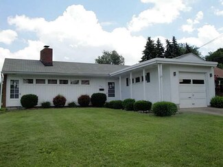 421 S 8th St, Sharpsville, PA 16150