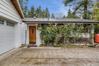 729 N 184th St, Shoreline, WA 98133