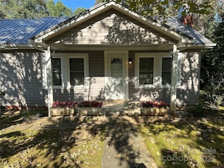 290 Old Highway 10 W, Marion, NC 28752