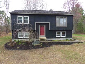 35 Sara Cir, Tamworth, NH 03886