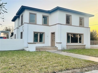 612 E Tom Landry St, Mission, TX 78572