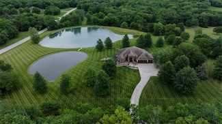 16025 Knorpp Rd, Pleasant Hill, MO 64080