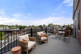 10 Somerset Ave Unit 401, Winthrop, MA 02152