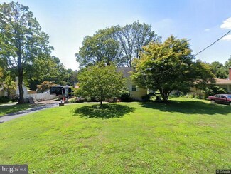 10 Crest Ave, Pennington, NJ 08534