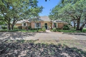 303 Spring Creek Dr, Waxahachie, TX 75165