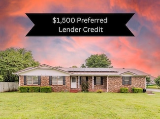 113 Cedar Heights, Huntsville, AR 72740