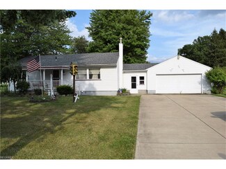 3807 Kelly St, Mineral Ridge, OH 44440