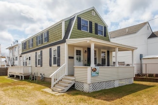 7 Whitten St, Hampton, NH 03842