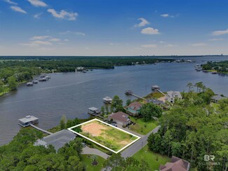 8963 Bay Point Dr Unit 15, Elberta, AL 36530