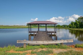 3910 Fykes Grove Rd, Cedar Hill, TN 37032