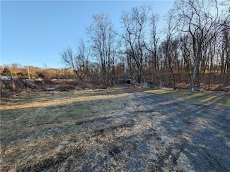 2637 New York 208, Walden, NY 12586
