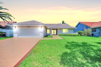 1240 NW 161st Ave, Pembroke Pines, FL 33028