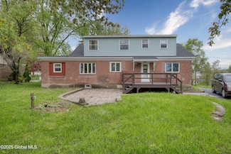 16 van Heusen St, Albany, NY 12205
