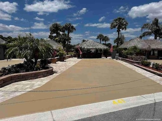 441 NW Sandtrap Ln, Port St. Lucie, FL 34986