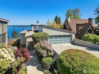 3718 48th Ave NE, Seattle, WA 98105