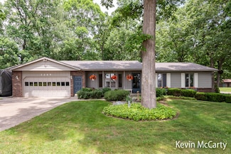 1289 Harding St NW, Grand Rapids, MI 49544