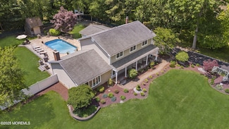 8 Garvey Dr, Monroe Township, NJ 08831