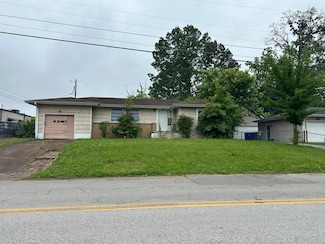 1504 Cloverdale Dr, Hixson, TN 37343