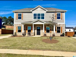 469 Avondale Ln, Pell City, AL 35128