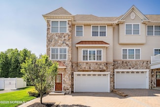 52 White Oak Ln Unit 510, Matawan, NJ 07747