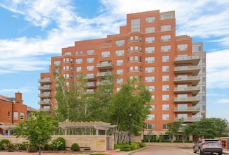 4950 Central St Unit 308, Kansas City, MO 64112