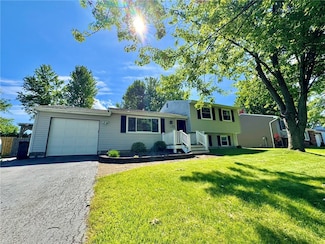 8012 Latina Dr, Clay, NY 13041