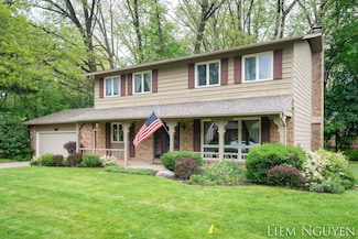 6501 Woodbrook Dr SE, Grand Rapids, MI 49546