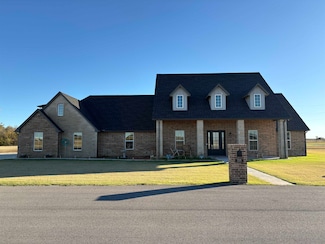 725 W Ash St, Pond Creek, OK 73766