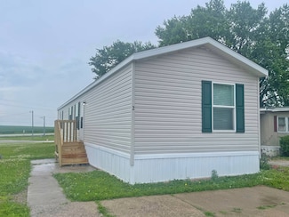 781 W Walcott Rd Unit 2, Walcott, IA 52773