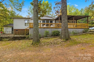 7733 Skyline Dr, Sherrills Ford, NC 28673