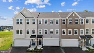 21 Lyriq Ct, Inwood, WV 25428