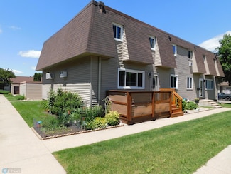961 4th Ave W Unit B, West Fargo, ND 58078