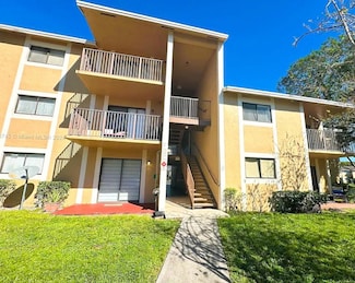 301 Palm Way Unit 206, Pembroke Pines, FL 33025