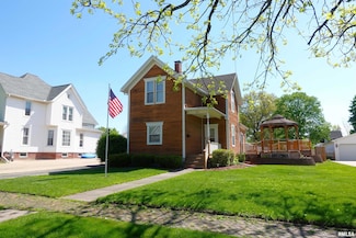 911 Willard St, Galesburg, IL 61401