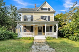 99 Summer St, Barre, MA 01005