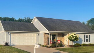 604 Fenview Dr, New Carlisle, OH 45344