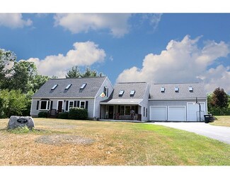 10 Hillside Terrace, Danville, NH 03819