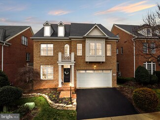 8895 Olive Mae Cir, Fairfax, VA 22031