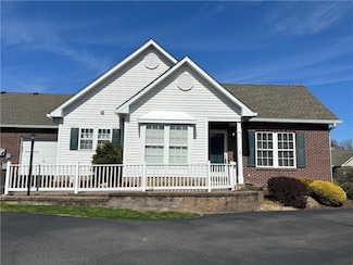 6233 Oyster Bay Ct, Bridgeville, PA 15017