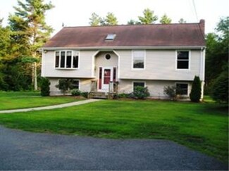1607 Middleboro Ave, East Taunton, MA 02718