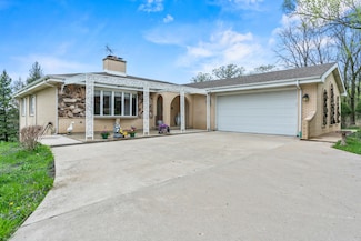 27855 W Main St, Wauconda, IL 60084