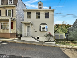 547 E Market St, Pottsville, PA 17901