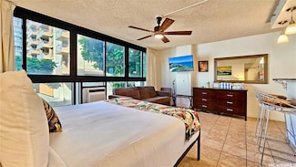 134 Kapahulu Ave Unit 220, Honolulu, HI 96815