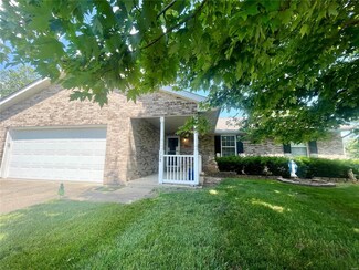 734 Country Meadow Ln, Belleville, IL 62221