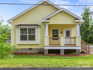 1508 Pennsylvania Ave, Hendersonville, NC 28739